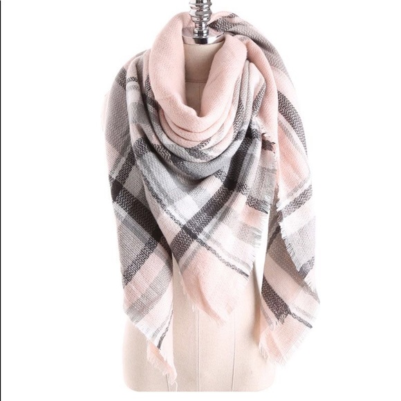Accessories - Large plaid scarf/ shawl